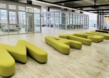 風光開埸 落寞結束