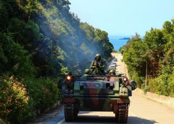 針對馬防部涉詐騙案，拔官負責是最佳解套！